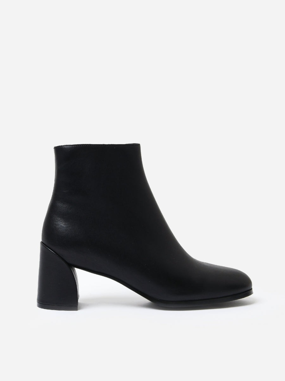 Vaneli Black Leather Round-Toe Ankle Boot New